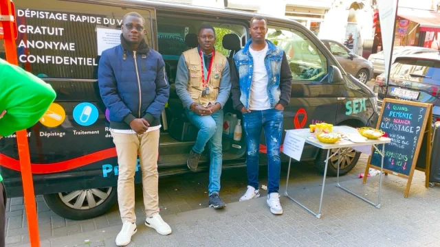 Retrouvez nous le 2ème samedi et 4ème Vendredi de chaque mois au 160 rue heyvaert 1070 de 09h à 13h  Dépistage rapide gratuit et anonyme du ViH, Hépatites B/C et la syphilis. Tout est gratuit. Vous pouvez venir prendre des préservatifs