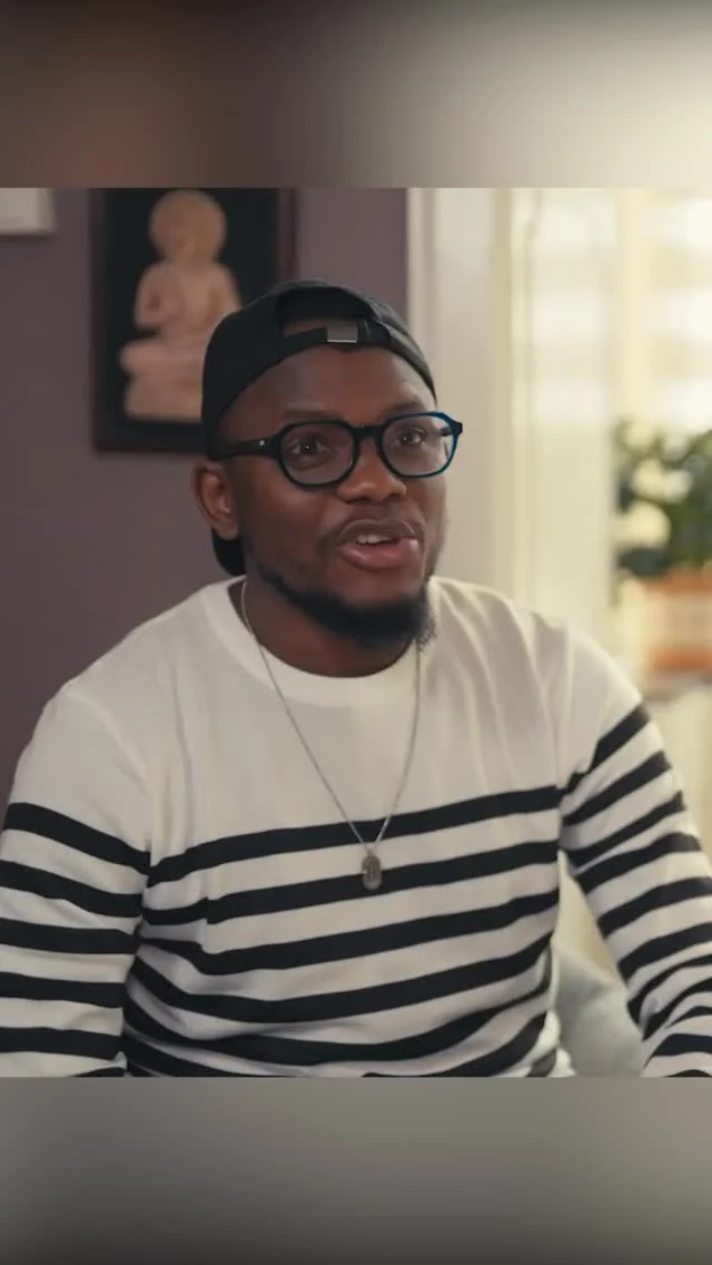 Au Cameroun, Ethan était activiste pour les droits des personnes LGBTQIA+. Aujourd'hui en Belgique, il nous parle de son parcours, de ce qui l'inquiète pour l'avenir et de l'importance de continuer à lutter les droits des personnes LGBTQIA+.

Témoignage complet via notre lien en description !

#respect👑 #solidarite #LGBTQIAPlus #Cameroun #belgium #NosLibertésRetrouvées #LGBTQSAFE